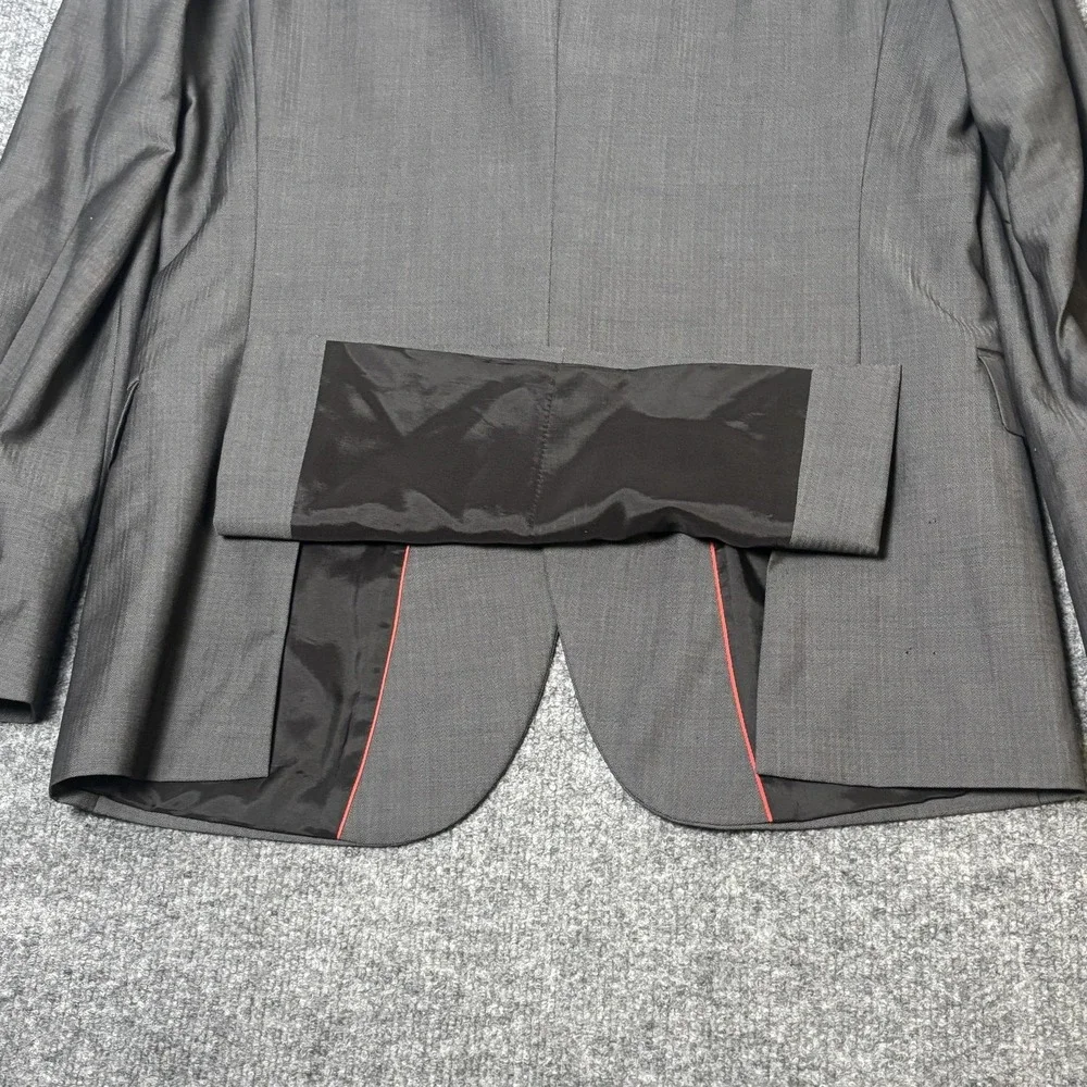 Hugo Boss Suit Jacket Mens 40R Gray Virgin Wool 2 Button Bulgaria Notch‎ Lapel